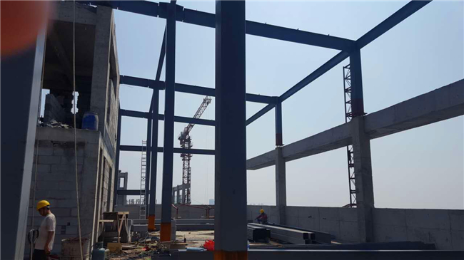 鋼結(jié)構(gòu)中的抗風(fēng)設(shè)計有哪些？